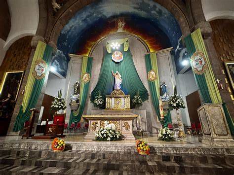 Interior de la parroquia de La Oliva tras la modernización realizada por don Gregorio Sillero