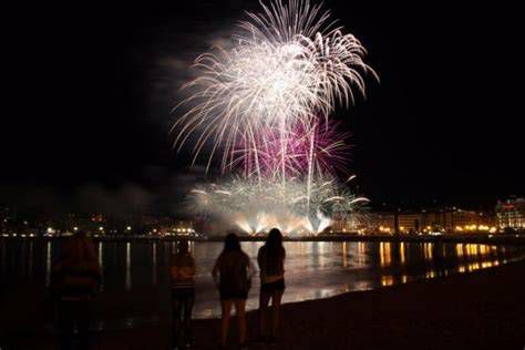 Fuegos artificiales en La Concha, San Sebastián