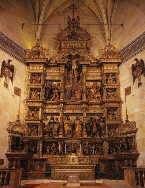 Capilla con iconografía religiosa y objetos sangrantes en El Higuerón