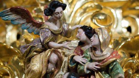 Detalle del grupo escultórico del Resucitado y el ángel anunciador