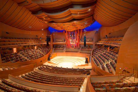 Постер концерта памяти Басила По ledouris в Walt Disney Concert Hall