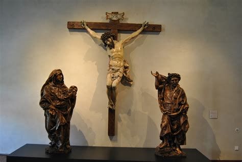 Escultura de Juan de Juni: Calvario con Cristo crucificado