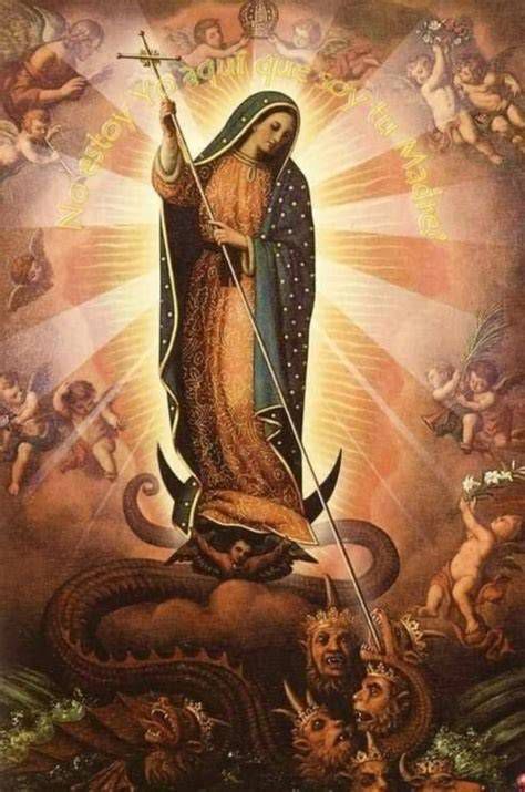 Iconografía tradicional de la Virgen María derrotando a la serpiente