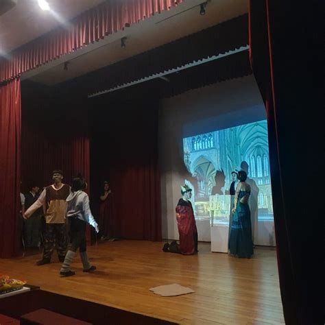 representación teatral alumnado Colegio Inmaculada Concepción