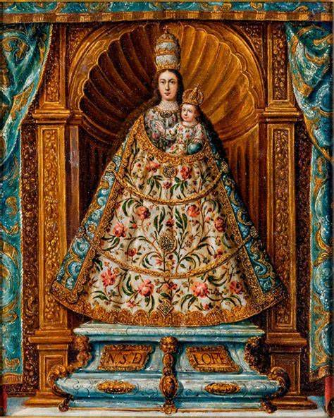 Fotografía histórica del paso de Nuestra Señora de Loreto con canastilla y faldones bordados