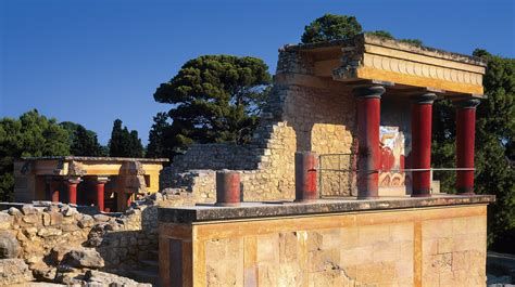 Palacio de Cnosos - atractivo histórico cerca de los centros de buceo
