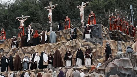 Representación viviente de la Pasión de Cristo en Fisterra durante Semana Santa