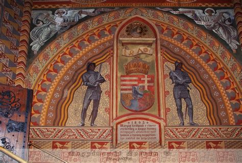 belső freskók és szentély Aba-Novák képeivel