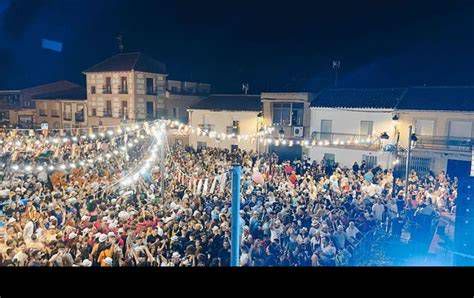 Fiestas populares en Borja con participación comunitaria y música tradicional