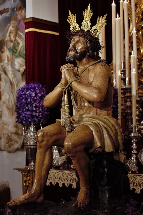Escultura del Cristo de las Penas en actitud de oración, obra de José de Arce
