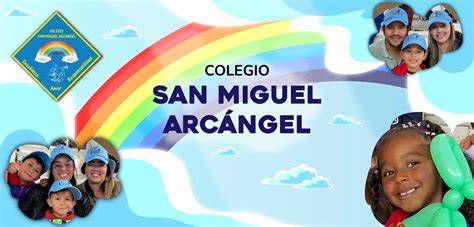 Fotografía histórica del Colegio San Miguel Arcángel y la parroquia adyacente