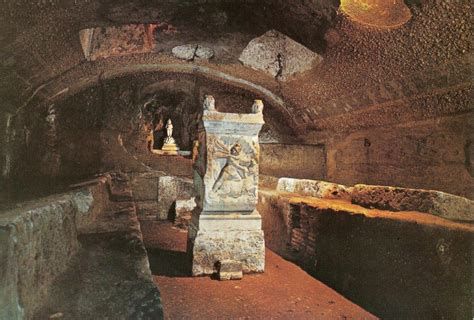 Sección arqueológica y niveles subterráneos de San Clemente