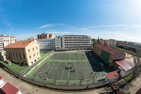 Fachada histórica del Colegio San Estanislao y planos arquitectónicos de Jerónimo Cuervo
