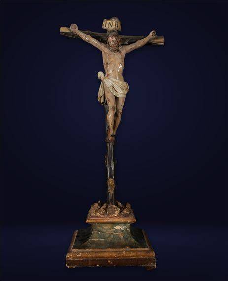 Detalle escultórico: crucificado atribuido al círculo de Pablo de Rojas con Dolorosa a los pies