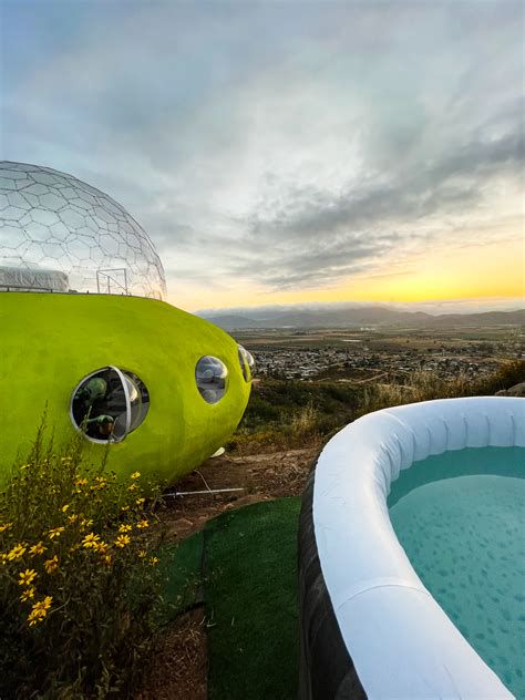 UFO Guadalupe platillo volador con jacuzzi exterior