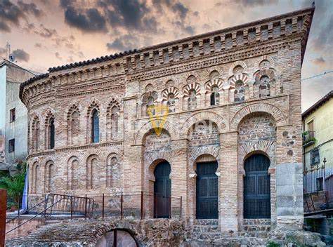 Fotografía exterior y detalles de la Ermita del Cristo de la Luz, Toledo
