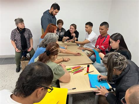 Voluntarias trabajando en acompañamiento social