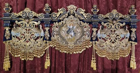 Bordados y ornamentos del palio de Nuestra Señora de la Estrella