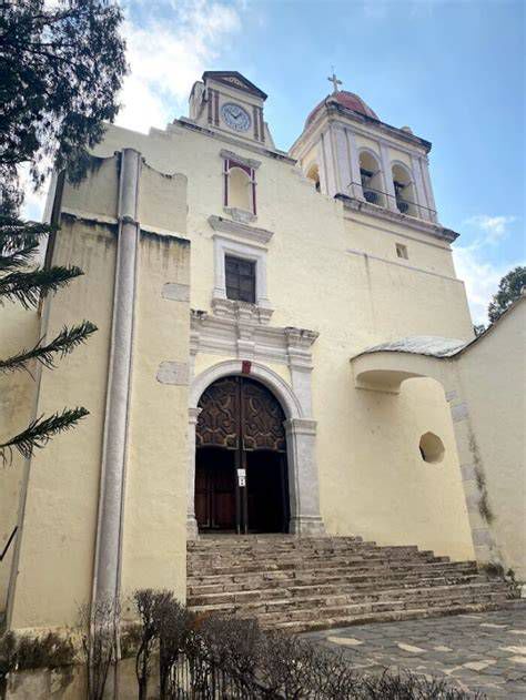 Parroquia de la Purísima Concepción: fachada y retablo mayor