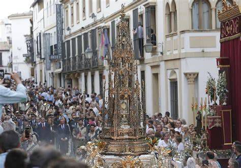 procesión Corpus Christi con paso de misterio Sagrada Cena Córdoba