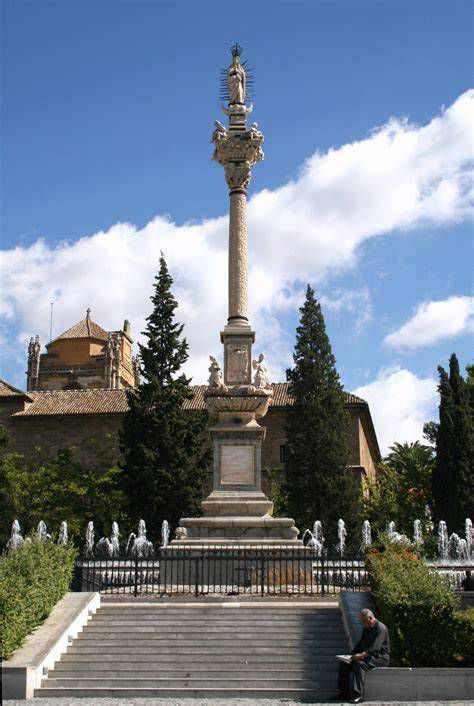 Monumento al Triunfo de la Inmaculada en Granada, vista general