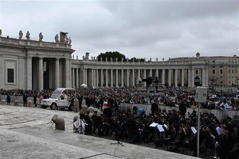 Plaza de San Pedro durante la Audiencia General con el Papa