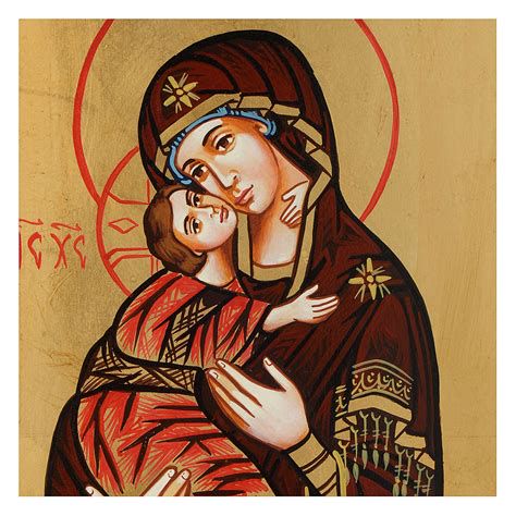 Icono de la Virgen de Vladimir sobre pared clara