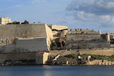 Fortificaciones de Rodas y bastiones de La Valeta