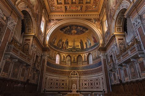 Claustros de la Basílica de San Antonio: Noviciado y de los Magnolios