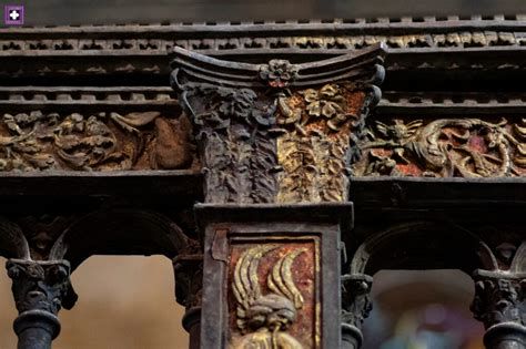 Fachada y detalles arquitectónicos de la Capilla Muñoz