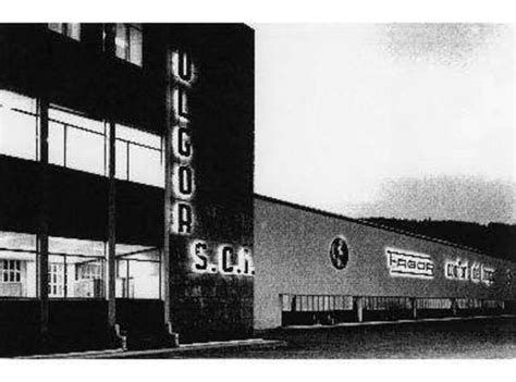 Logo histórico de la cooperativa Ulgor y los fundadores