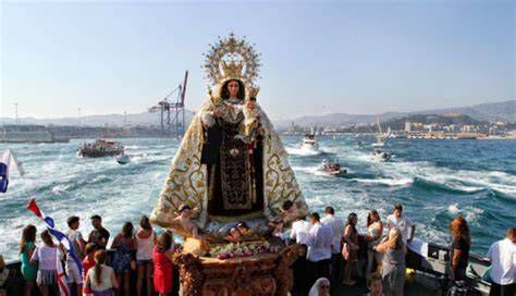 Procesión marítima en honor a la Virgen del Carmen