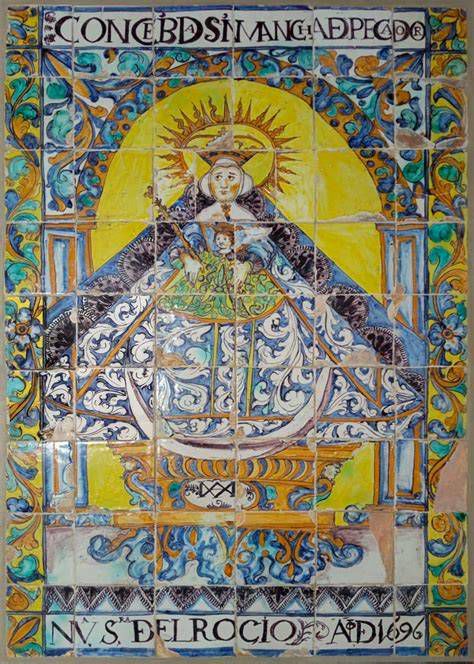Retablo cerámico de María Stma. del Amor en la fachada de la iglesia de San Francisco