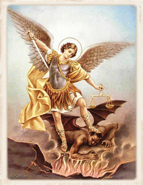 Iconografía de San Gabriel con atributos: lanza y espejo