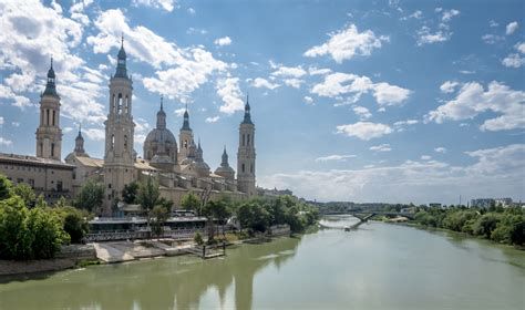 Antigua vista de Logroño con el río Ebro