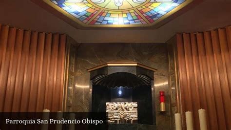 Fachada y nave interior de la Parroquia San Prudencio Obispo