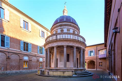 Veduta di San Pietro in Montorio sul colle Gianicolo con panorama della città