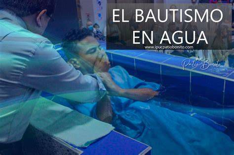 Inmersión supervisada durante el bautismo