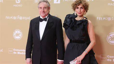 Juanjo Puigcorbé junto a su pareja Lola Marceli en un evento cultural