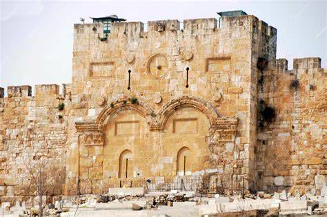Puerta Dorada de Jerusalén - lugar legendario del encuentro de Ana y Joaquín