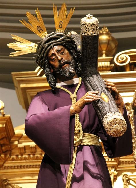 Imagen de Nuestro Padre Jesús del Gran Poder con potencias de diseño otomano
