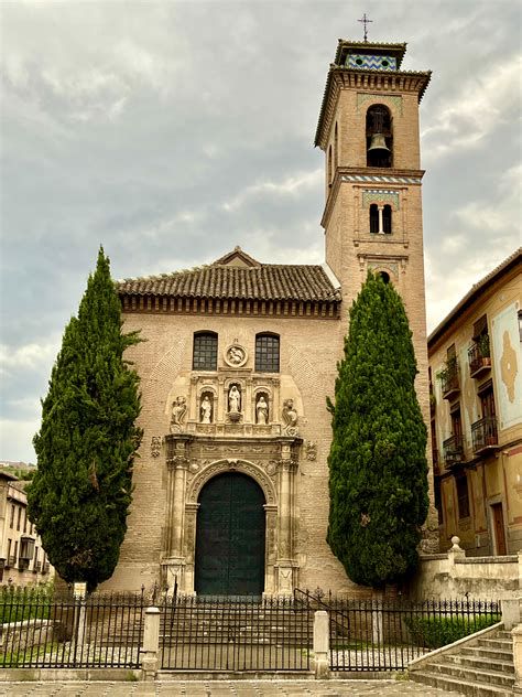 Parroquia de San Gil y Santa Ana, sede canónica de la Hermandad