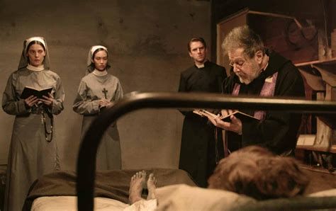 Reconstrucción del exorcismo realizado a la joven en España