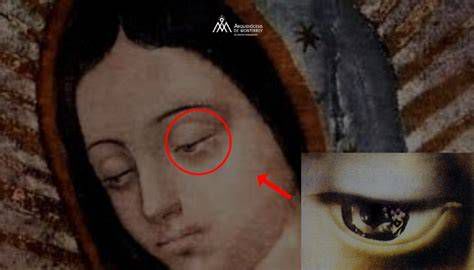 detalle macro de los ojos de la Virgen