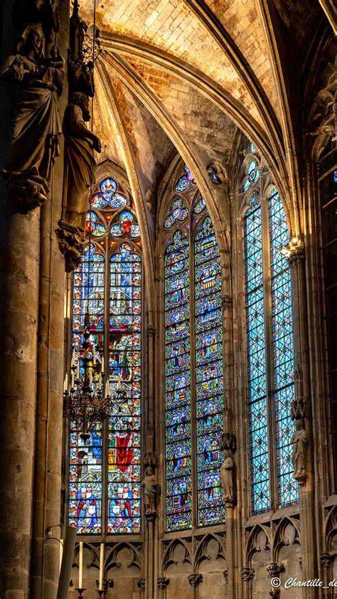 Vitraux gothiques de la Basilique Saint-Nazaire