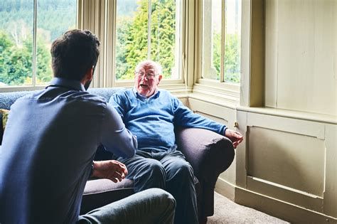 Visitas pastorales en hospitales y acompañamiento a enfermos