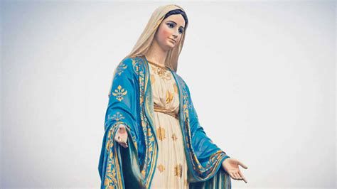 Imagen de la Virgen María Santísima del Amor, obra de Fernando Castejón López