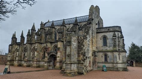 Exterior e interior de la Capilla Rosslyn