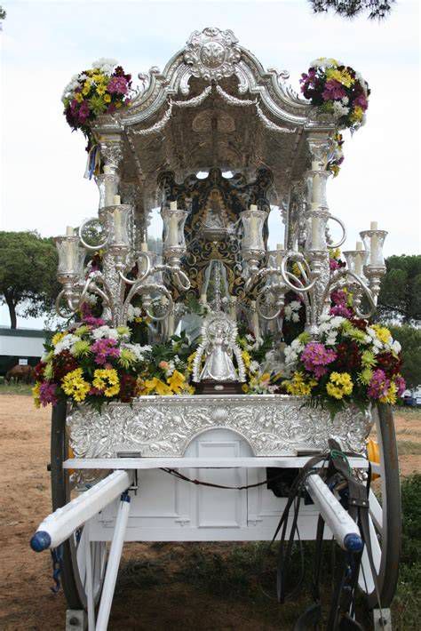 Simpecado y carreta de plata de la Hermandad de Moguer