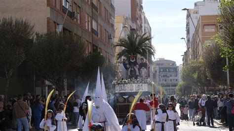 infografía horarios misa y procesiones Semana Santa Almería